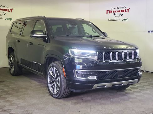 Used 2024 Jeep Wagoneer L Series III w/ Premium Group I AWD/4WD image 2