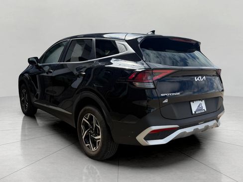 Used 2025 Kia Sportage LX image 9