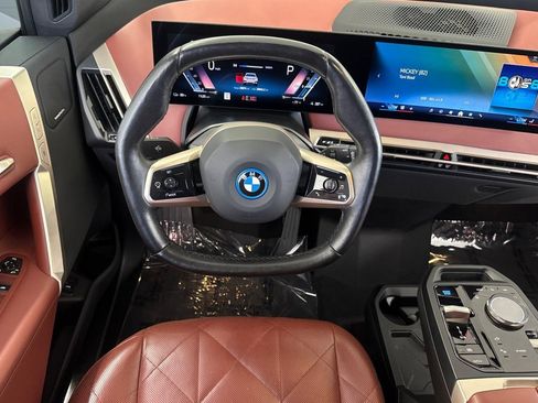 Certified 2024 BMW iX xDrive50 w/ Sport Package AWD/4WD image 32