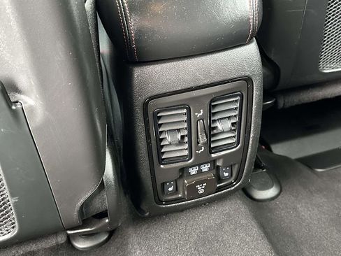 Used 2023 Dodge Durango GT image 15