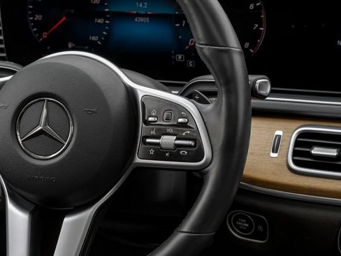 Used 2020 Mercedes-Benz GLE 450 4MATIC image 17