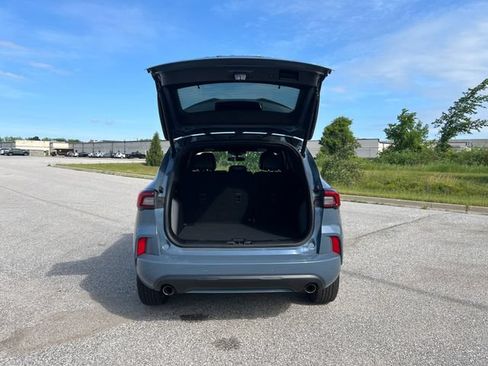 Used 2024 Ford Escape ST-Line w/ Tech Pack #1 AWD/4WD image 10