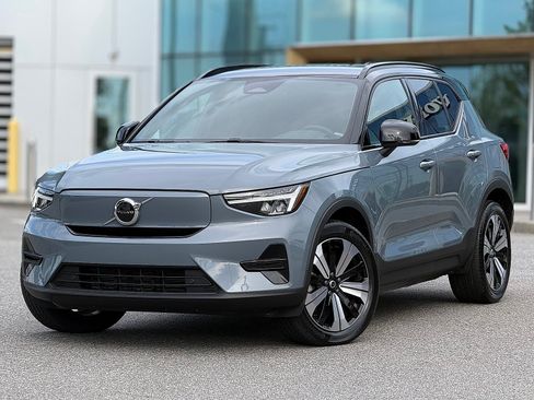 Certified 2023 Volvo XC40 Recharge Core AWD/4WD image 1