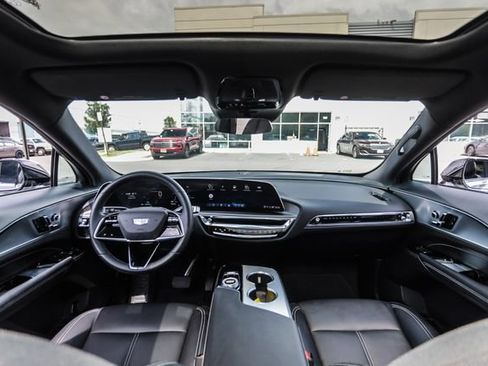Used 2024 Cadillac Lyriq Tech AWD/4WD image 45