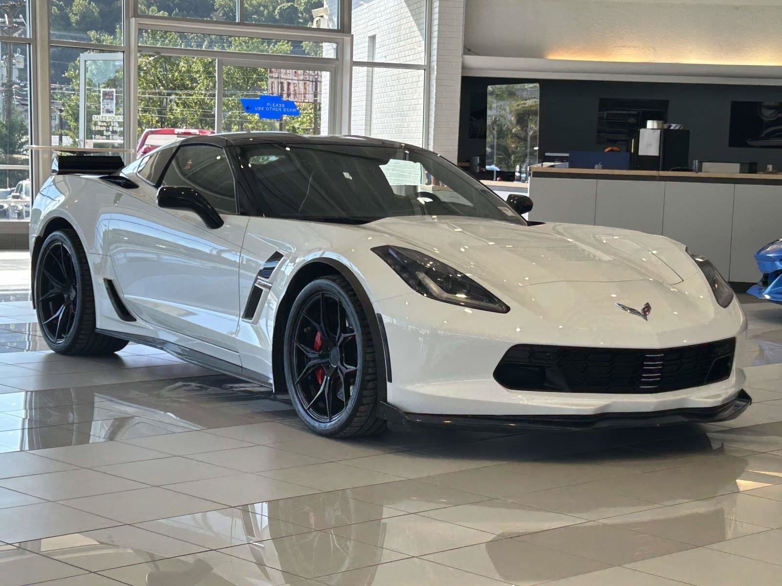 Used 2017 Chevrolet Corvette Grand Sport RWD image 1