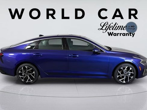 New 2025 Kia K5 EX image 8