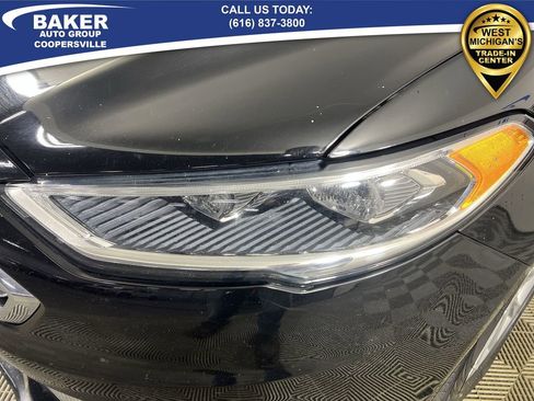 Used 2017 Ford Fusion SE w/ Fusion SE Technology Package image 33