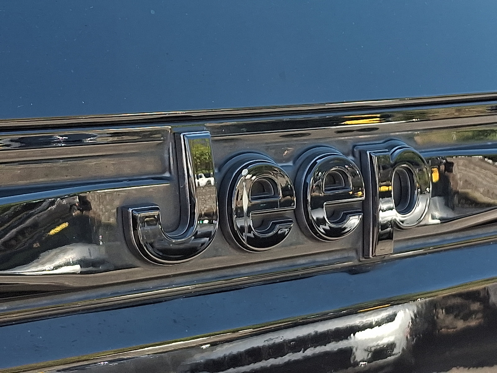 Certified 2023 Jeep Grand Cherokee Altitude AWD/4WD image 29