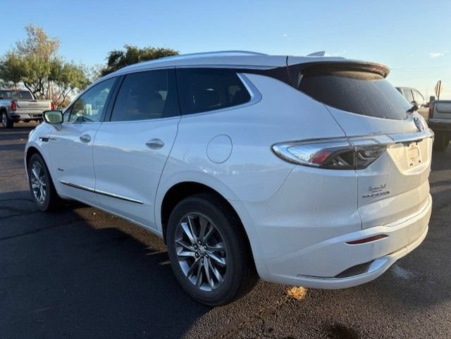 Used 2023 Buick Enclave Avenir w/ Avenir Technology Package FWD image 4