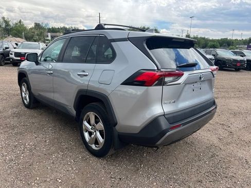 Used 2019 Toyota RAV4 Limited w/ Carpet Mat Package AWD/4WD image 3