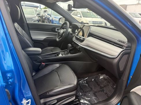 Used 2023 Jeep Compass Limited AWD/4WD image 15