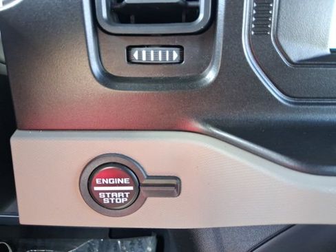 Used 2022 Ford Bronco Wildtrak image 22