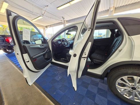 New 2025 Ford Escape Active w/ Cold Weather Package image 22