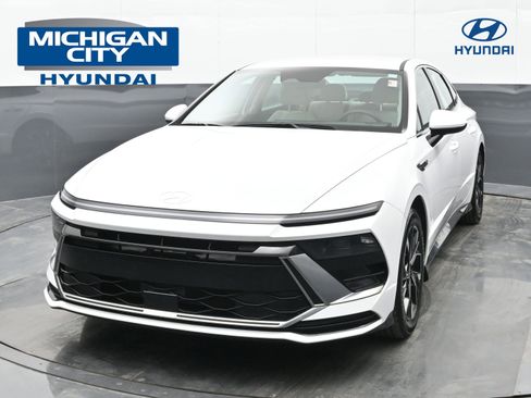 Certified 2025 Hyundai Sonata SEL image 1