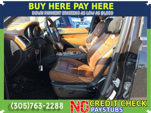 Used 2011 Jeep Grand Cherokee Overland Summit AWD/4WD image 8