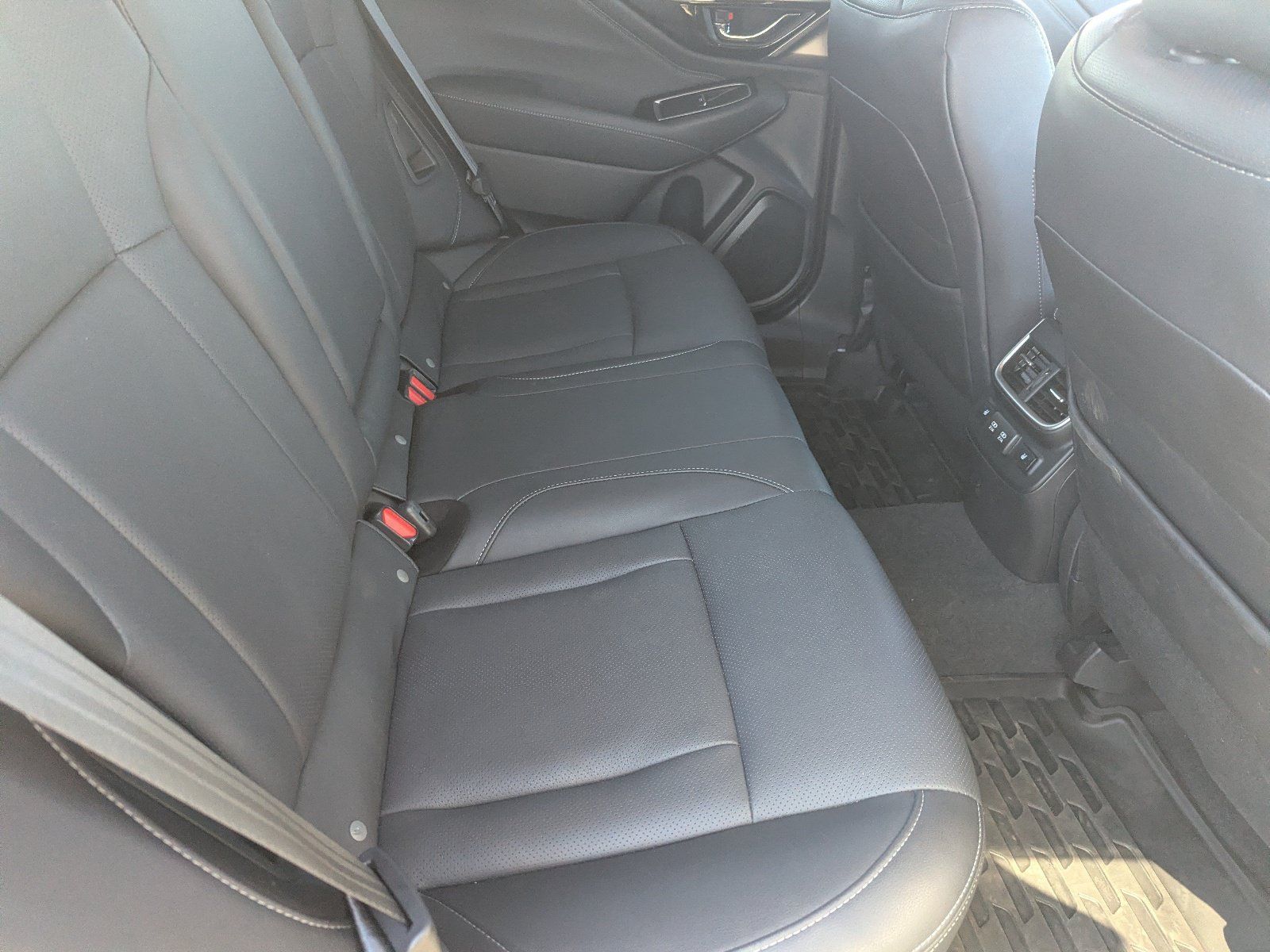 Used 2021 Subaru Outback Limited AWD/4WD image 12