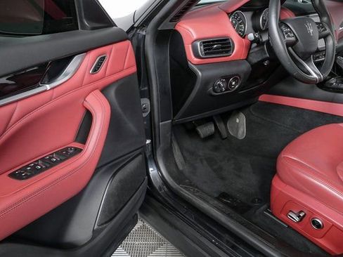 Certified 2022 Maserati Levante GT image 8