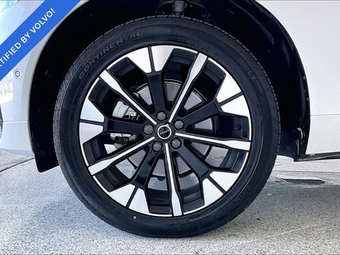 Certified 2026 Volvo XC60 B5 Plus AWD/4WD image 10