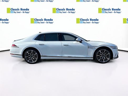 Used 2025 Genesis G90 3.5T image 9