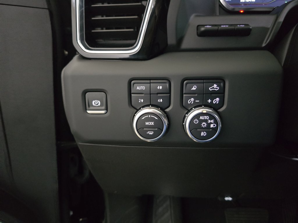 Used 2024 GMC Sierra 1500 Denali AWD/4WD image 28