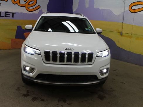 Used 2019 Jeep Cherokee Limited AWD/4WD image 6