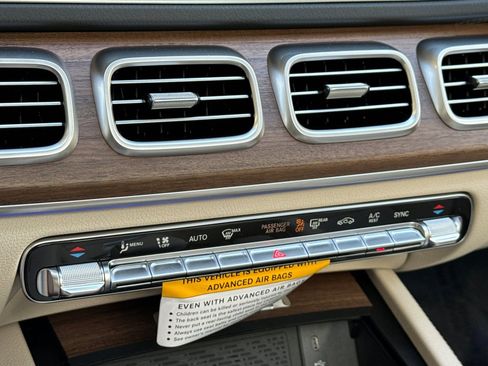 New 2026 Mercedes-Benz GLS 450 4MATIC image 18