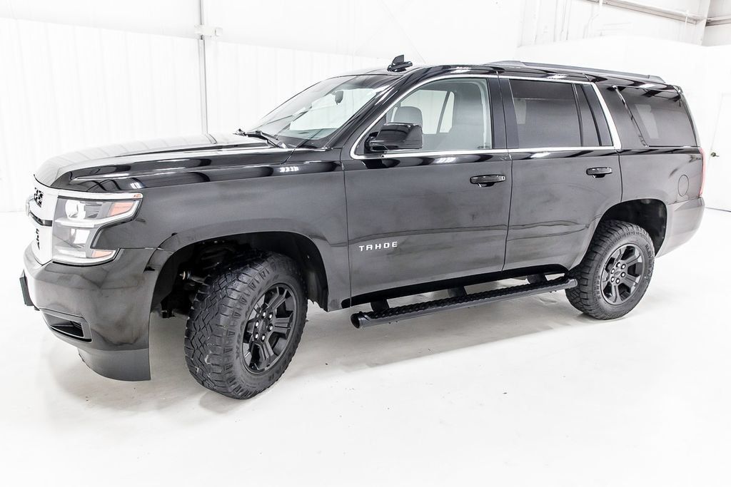 Used 2018 Chevrolet Tahoe LS w/ Enhanced Driver Alert Package AWD/4WD image 3