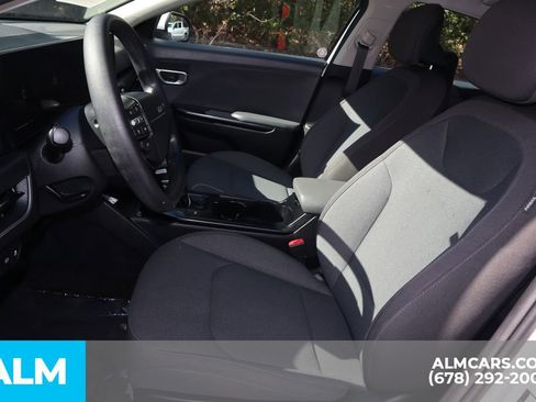 Used 2025 Kia K4 LXS image 11