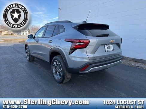 New 2026 Chevrolet Trax LT w/ LT Convenience Package image 3