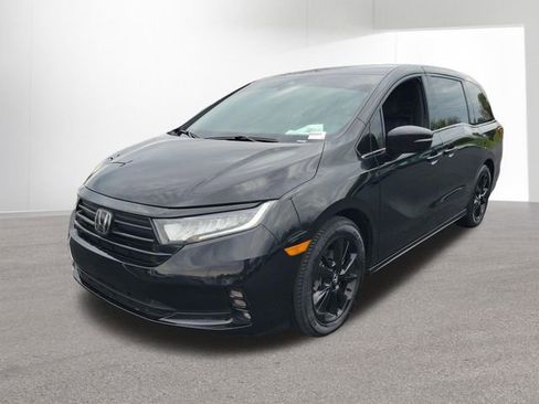 Used 2024 Honda Odyssey Sport image 11