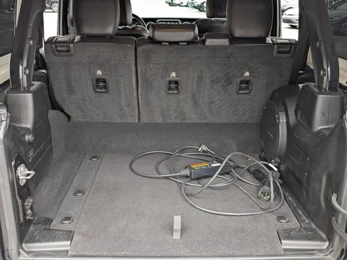 Used 2023 Jeep Wrangler Unlimited Rubicon 4xe w/ Steel Bumper Group image 17