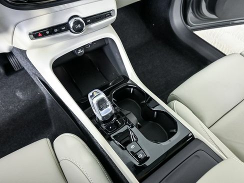 New 2026 Volvo XC40 B5 Plus w/ Protection Package Premier AWD/4WD image 16