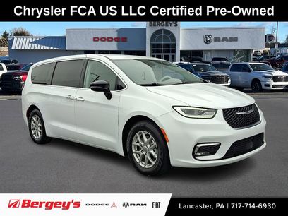 Used 2024 Chrysler Pacifica Touring-L