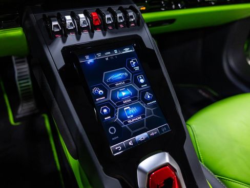 Used 2023 Lamborghini Huracan EVO AWD/4WD image 46