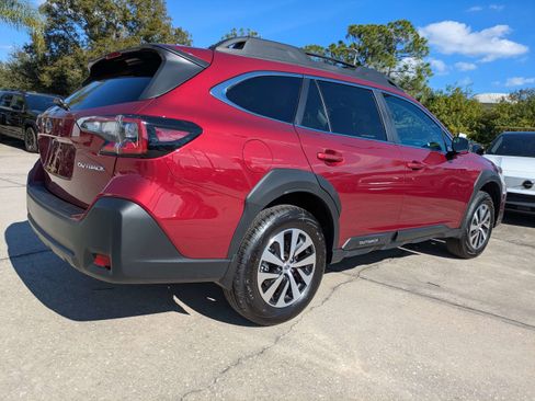 Certified 2025 Subaru Outback Premium image 4