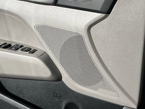 Used 2017 Hyundai Elantra SE image 29