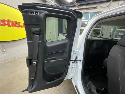 Used 2022 Chevrolet Colorado LT w/ Fleet Safety Package RWD image 19