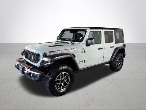 Used 2024 Jeep Wrangler Unlimited Rubicon w/ Convenience Group AWD/4WD image 2