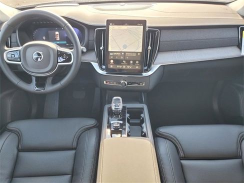 New 2026 Volvo XC90 B6 Ultra w/ Protection Package image 28