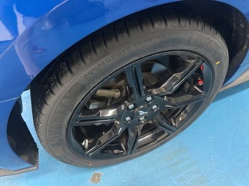 Used 2017 Ford Mustang Premium w/ Ecoboost Performance Package image 8