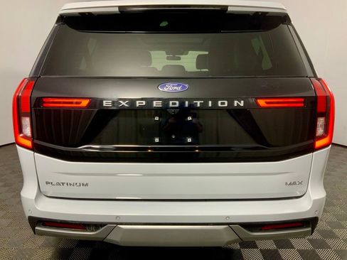 Used 2025 Ford Expedition Max Platinum AWD/4WD image 18