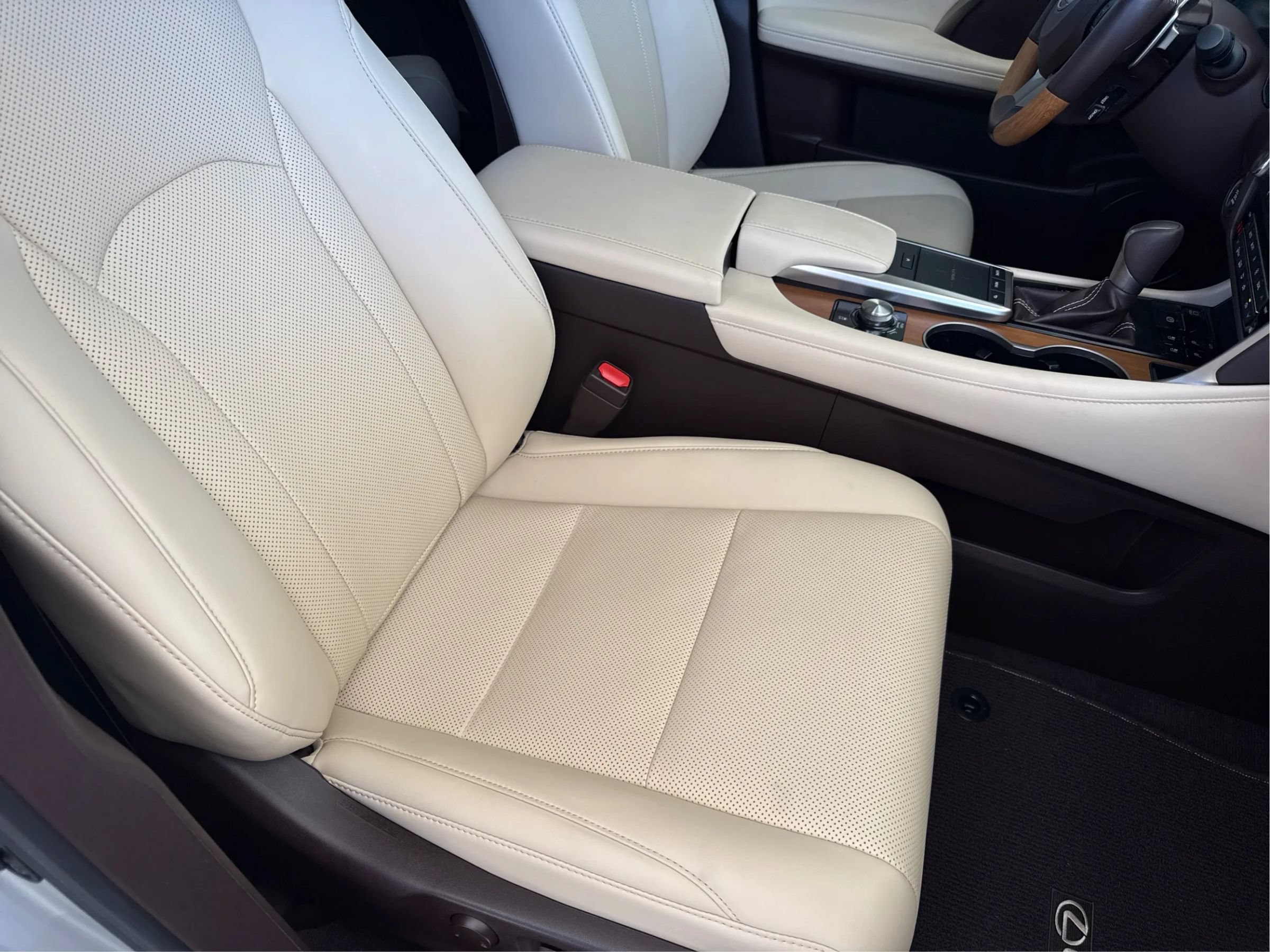 Used 2020 Lexus RX 350 FWD w/ Premium Package image 16