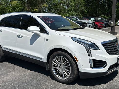Used 2019 Cadillac XT5 Platinum AWD/4WD image 2