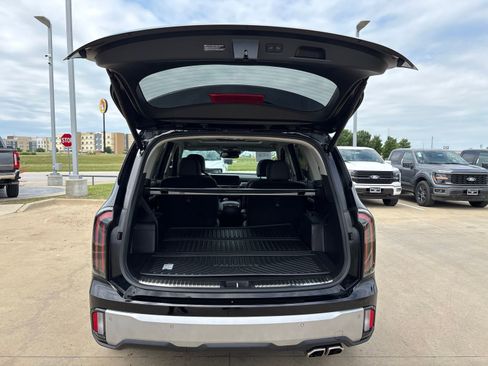 Used 2024 Kia Telluride SX FWD image 4