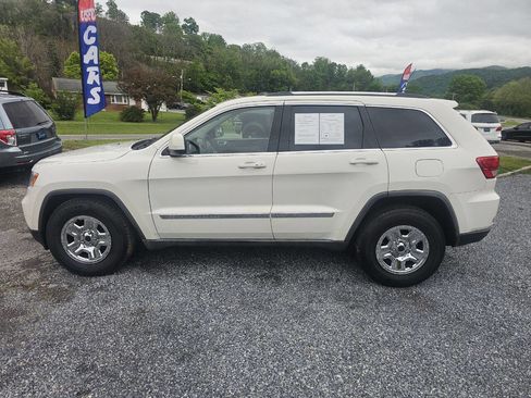 Used 2011 Jeep Grand Cherokee Laredo AWD/4WD image 7