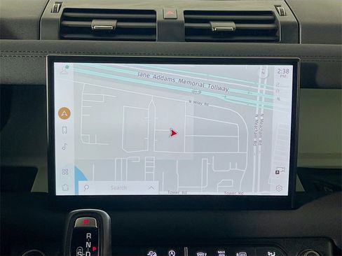 Used 2023 Land Rover Defender 130 SE image 13