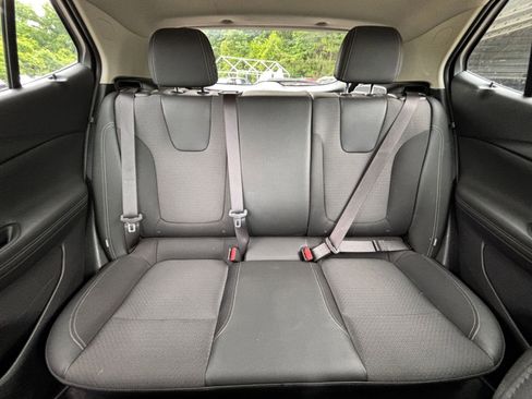 Used 2025 Buick Encore GX Preferred FWD image 34