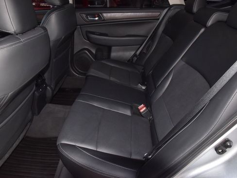 Used 2017 Subaru Outback 2.5i Limited image 14