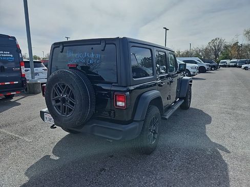 Used 2024 Jeep Wrangler Sport S image 7