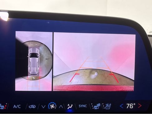 Used 2024 Chevrolet Traverse RS w/ LPO, Floor Liner Package image 32